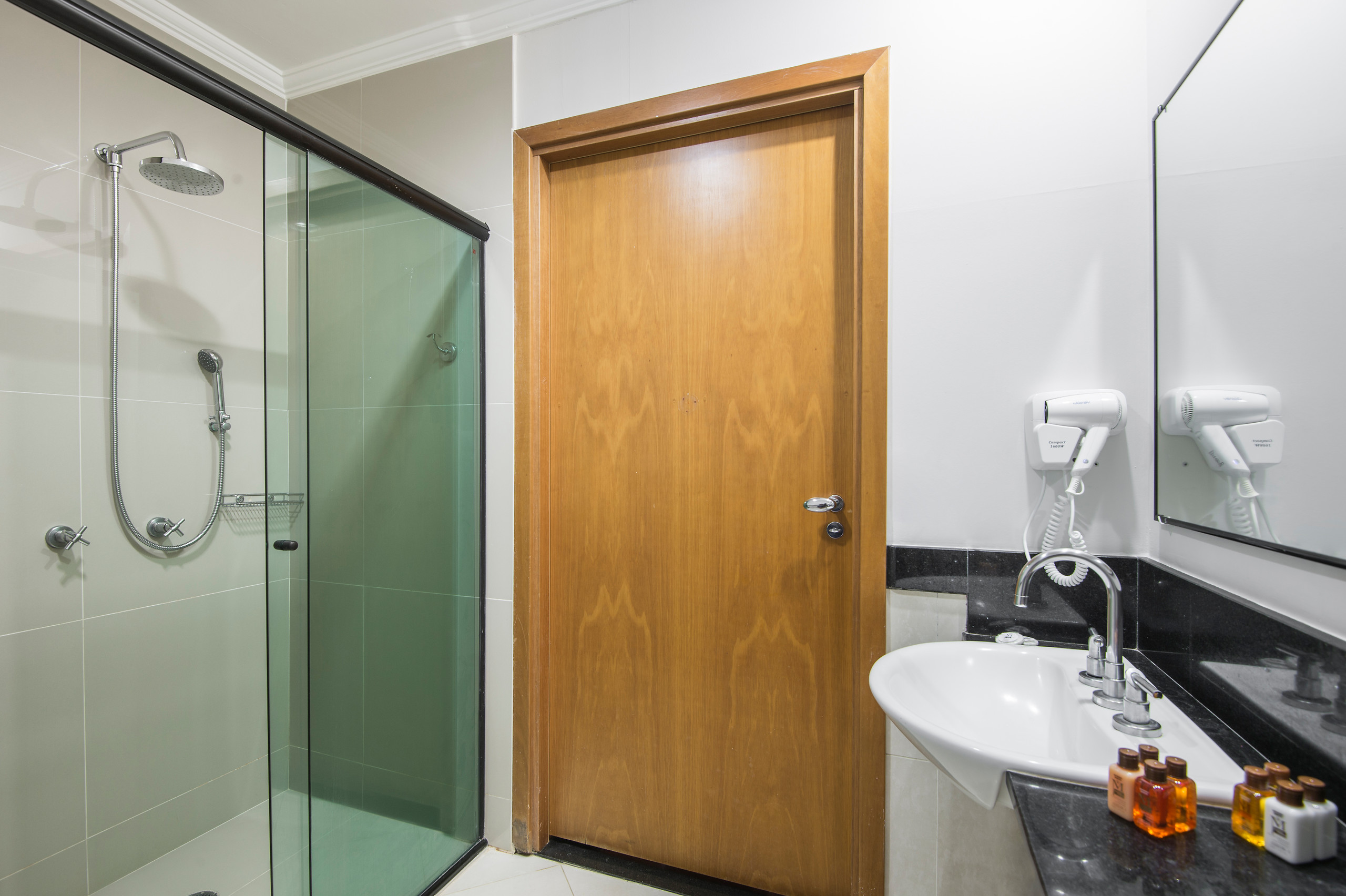 Interconnecting Deluxe Rooms