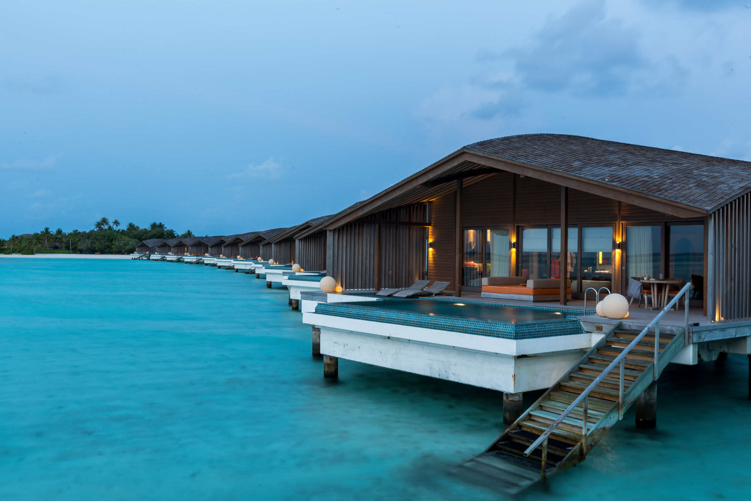 Overwater Willa - Sunset