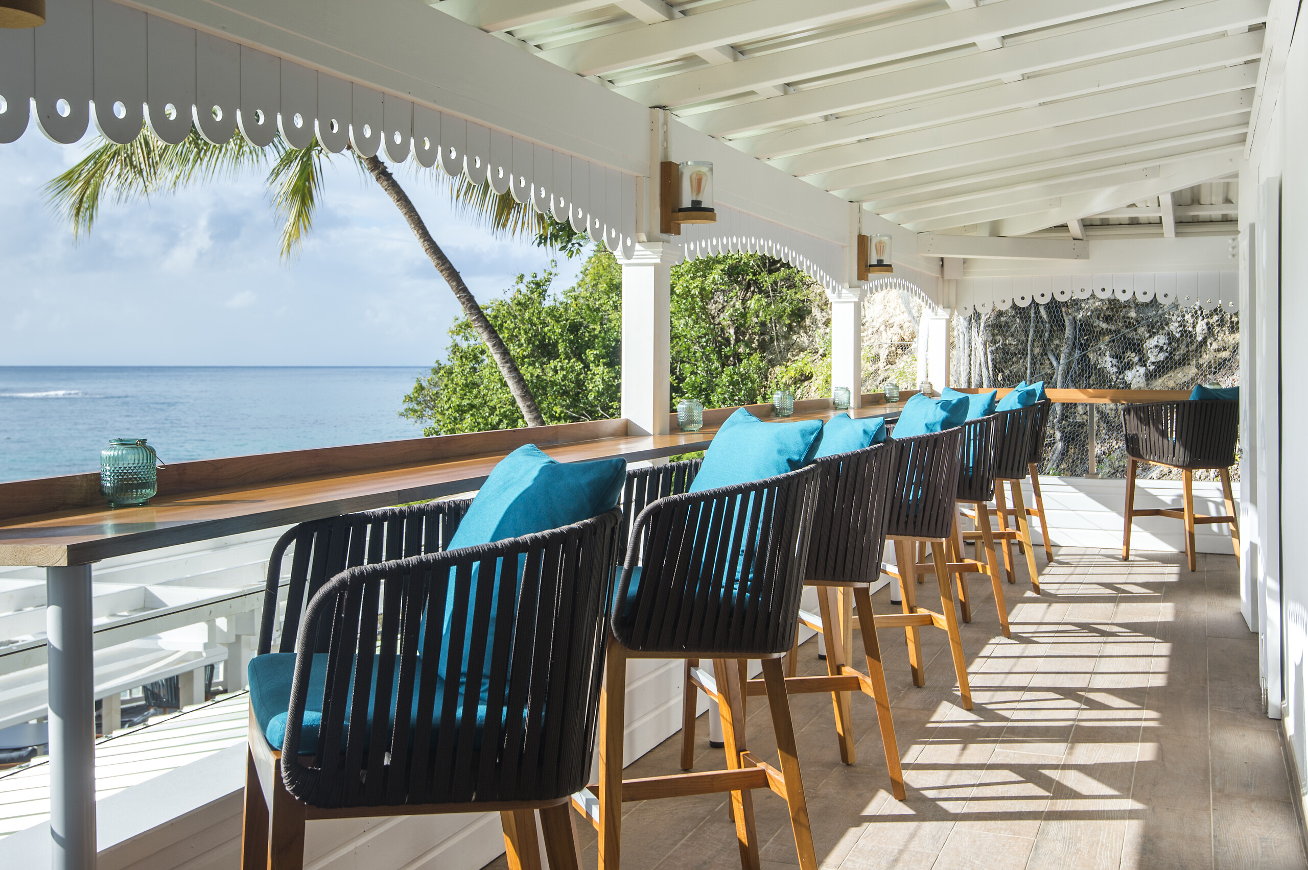 Allamanda Bar