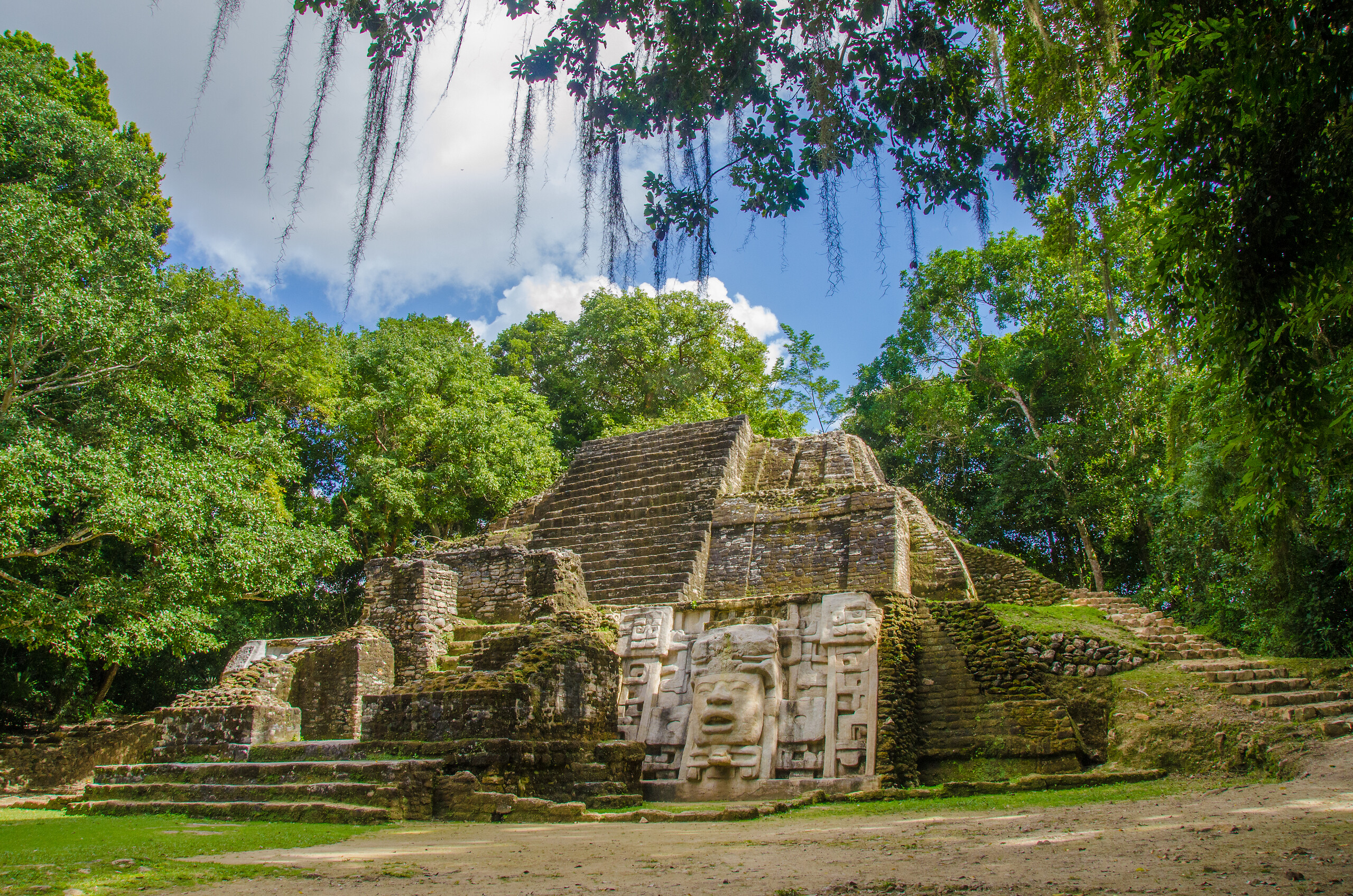 Belize / Maya city of Lamanai (full day)