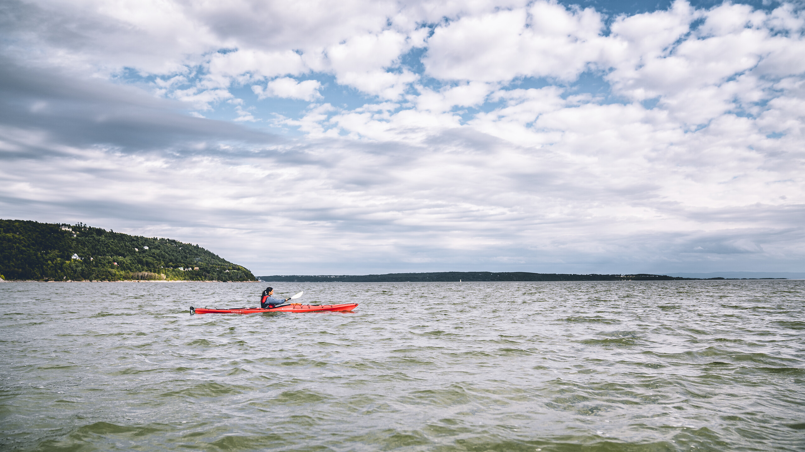 Kayak sur le fleuve