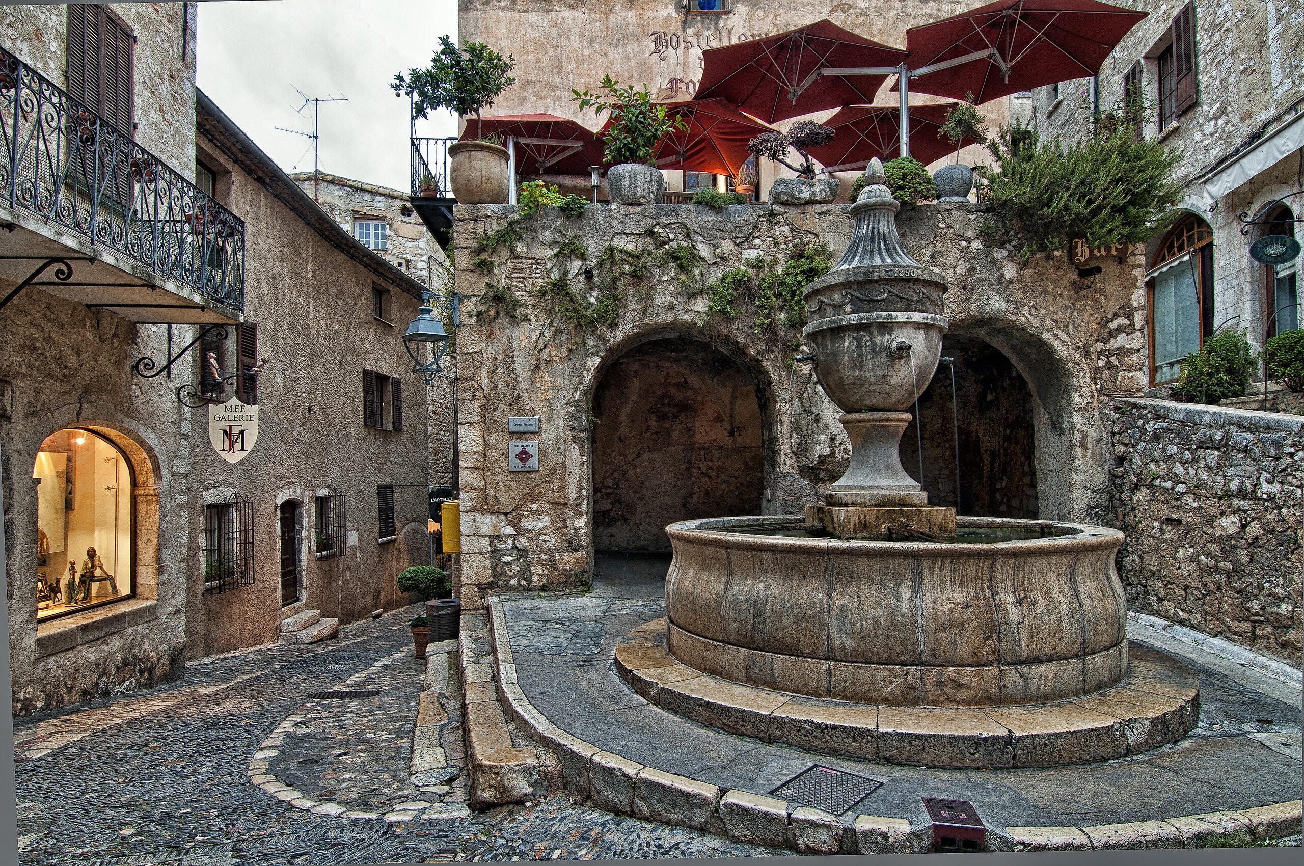 Balade Médiévale à Tourrettes-sur-Loup et Vence