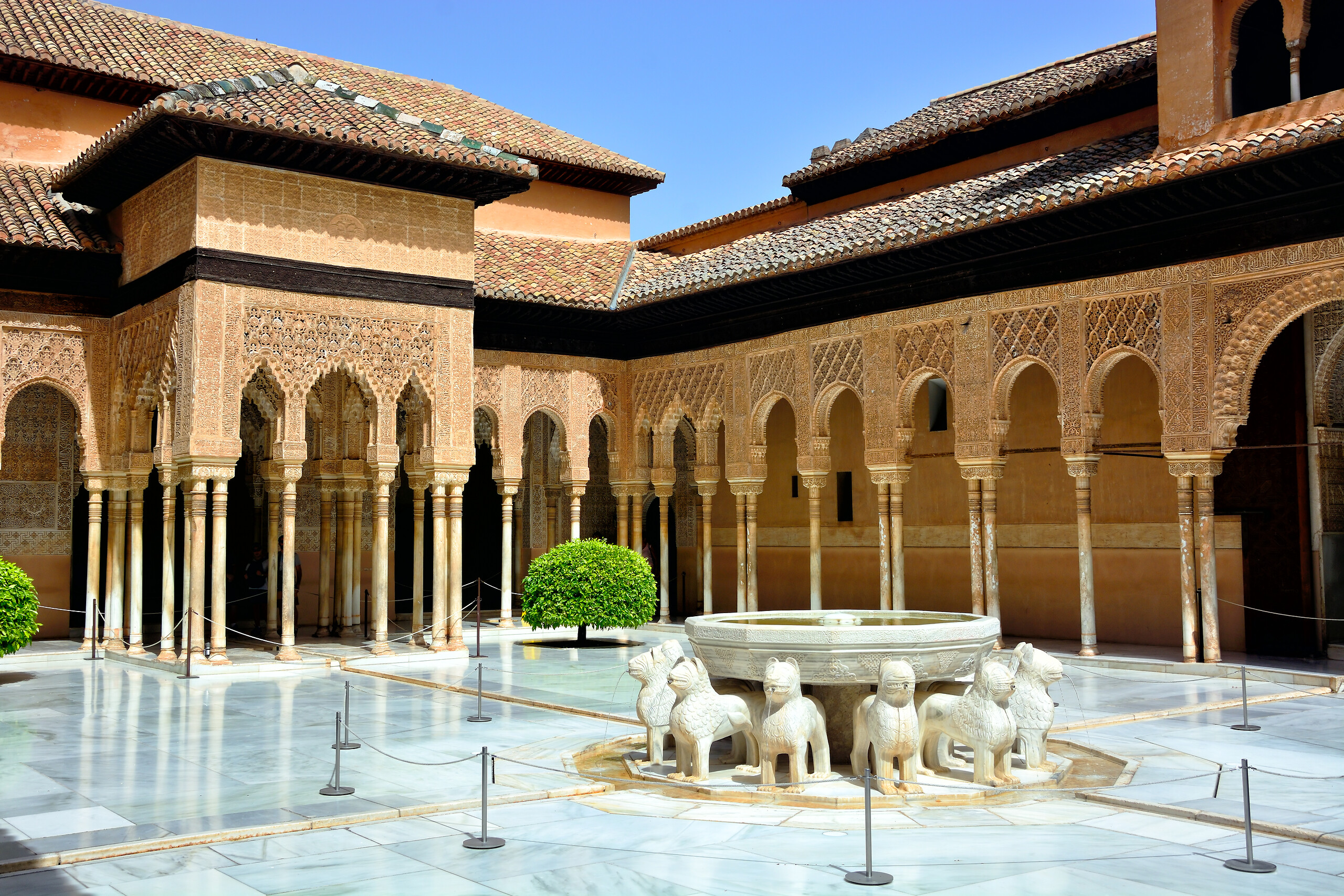 Alhambra, klejnot Granady