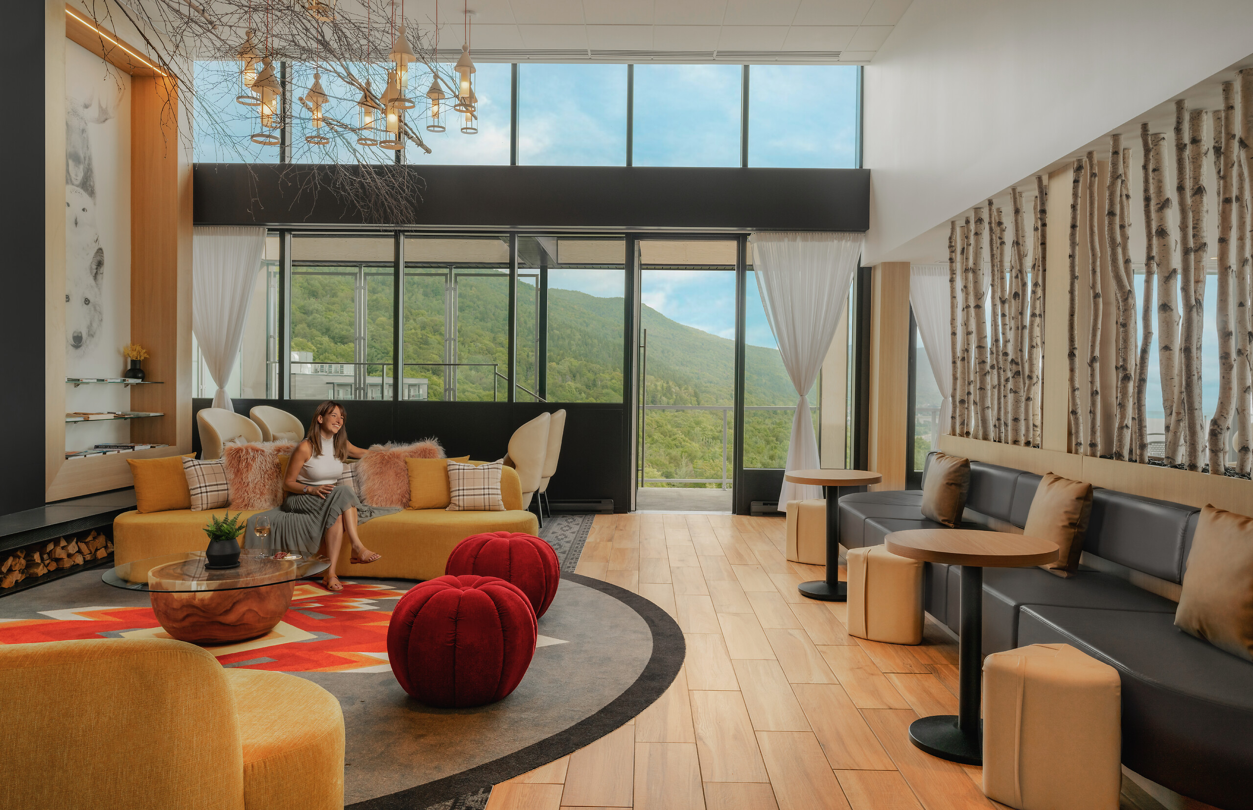 Le Saint-Laurent Exclusive Collection Lounge Bar