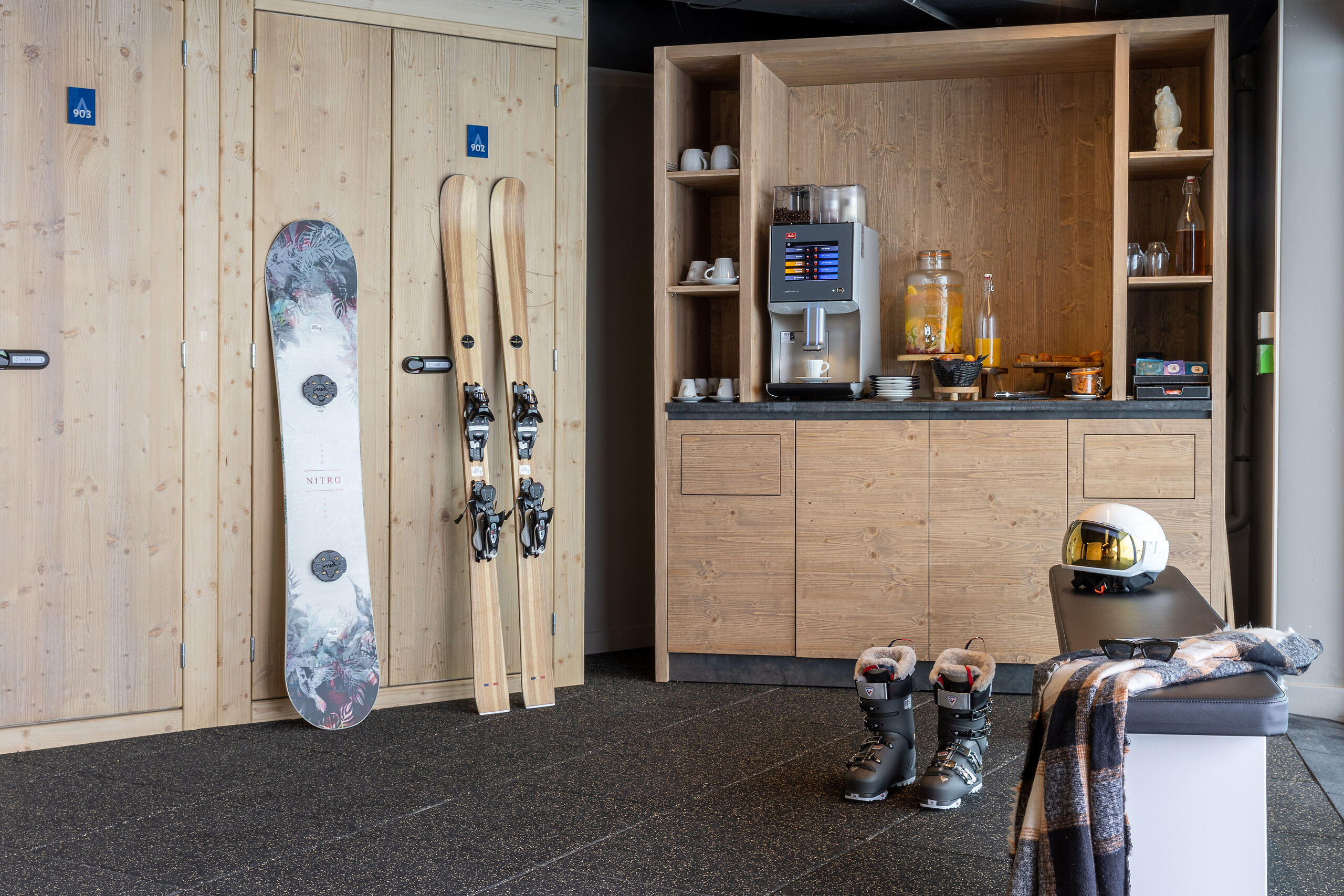 Private ski room