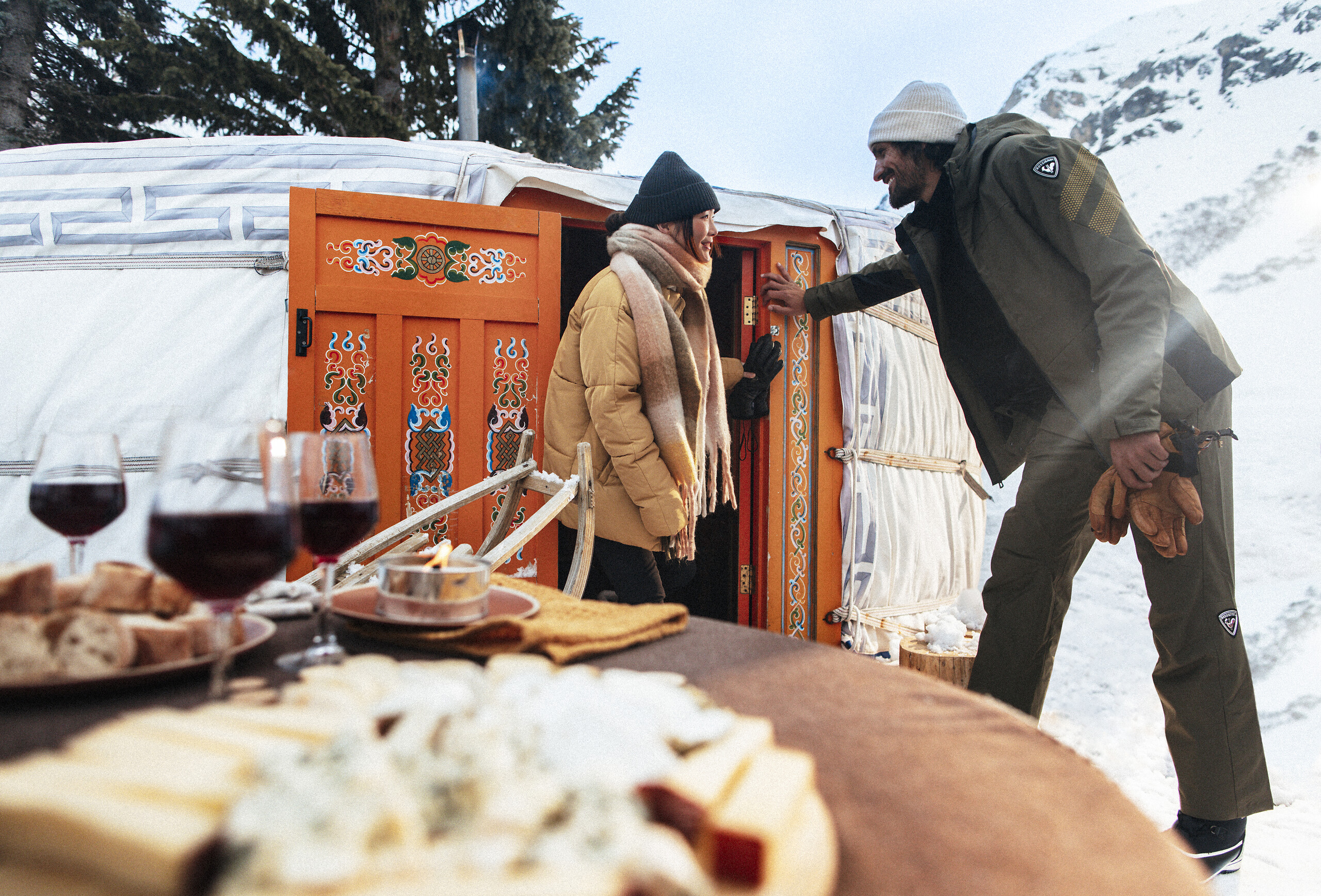 Snowshoe walk & dinner in a yurt
