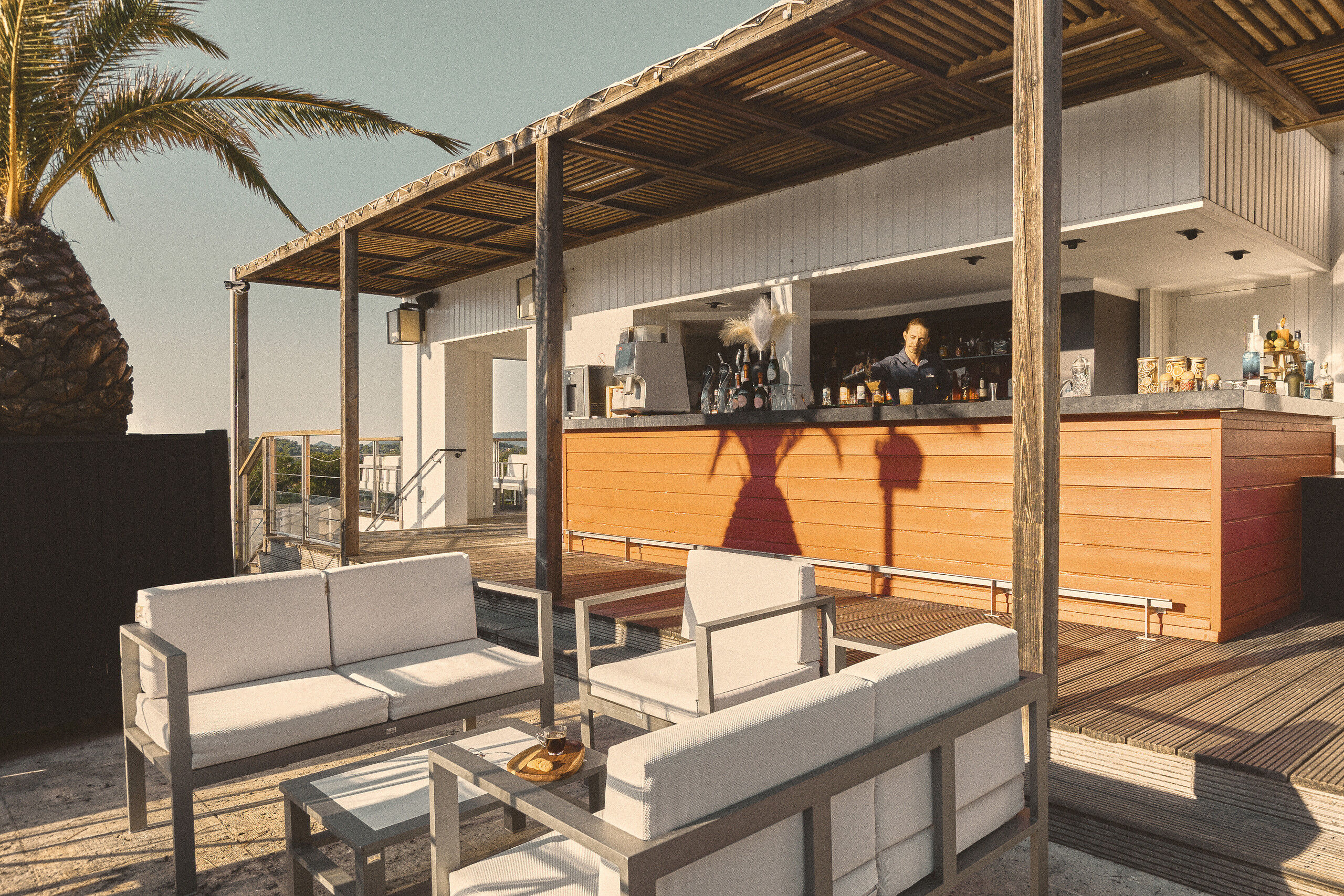 Pool Bar