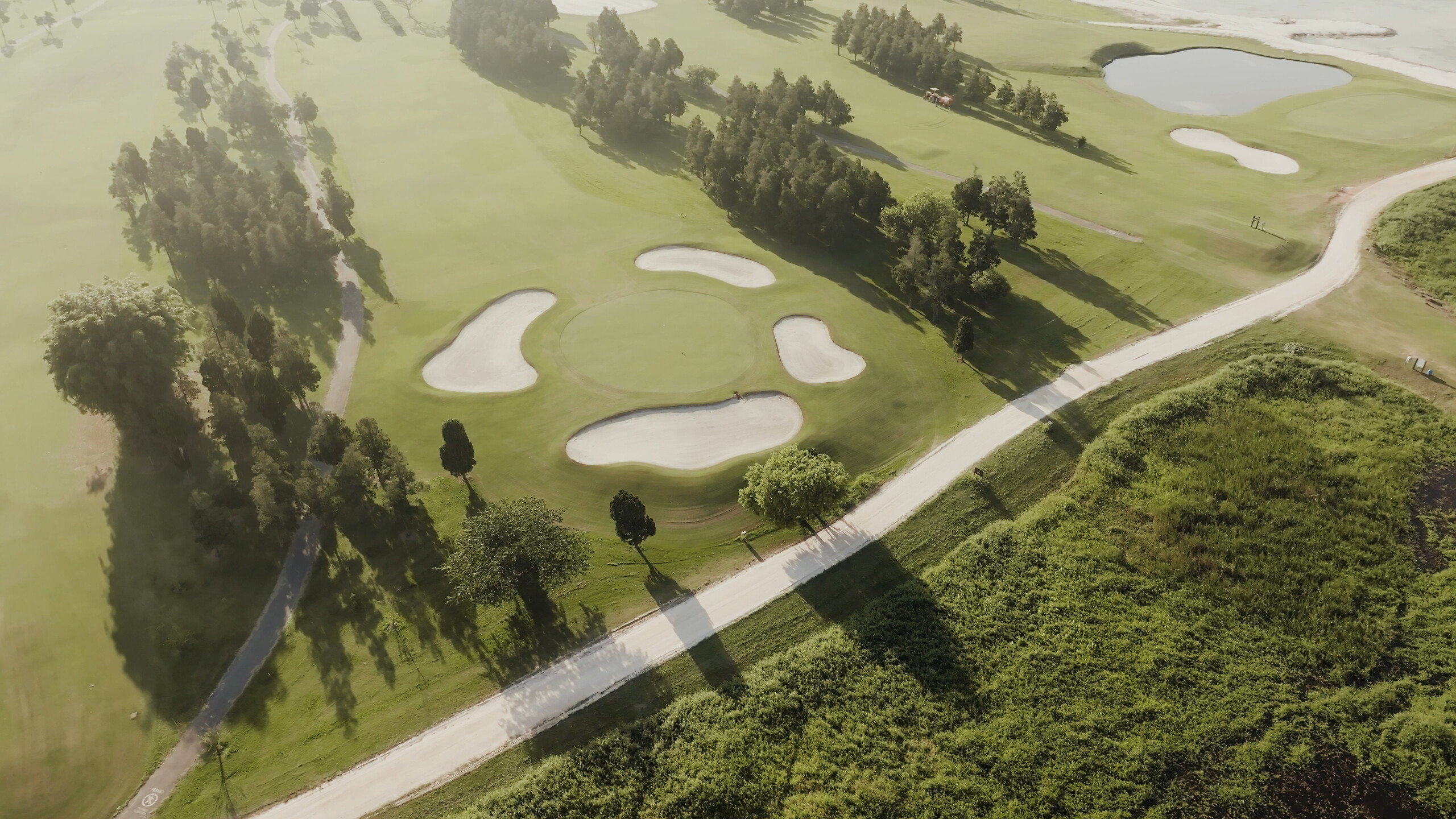 Paradise Golf Club