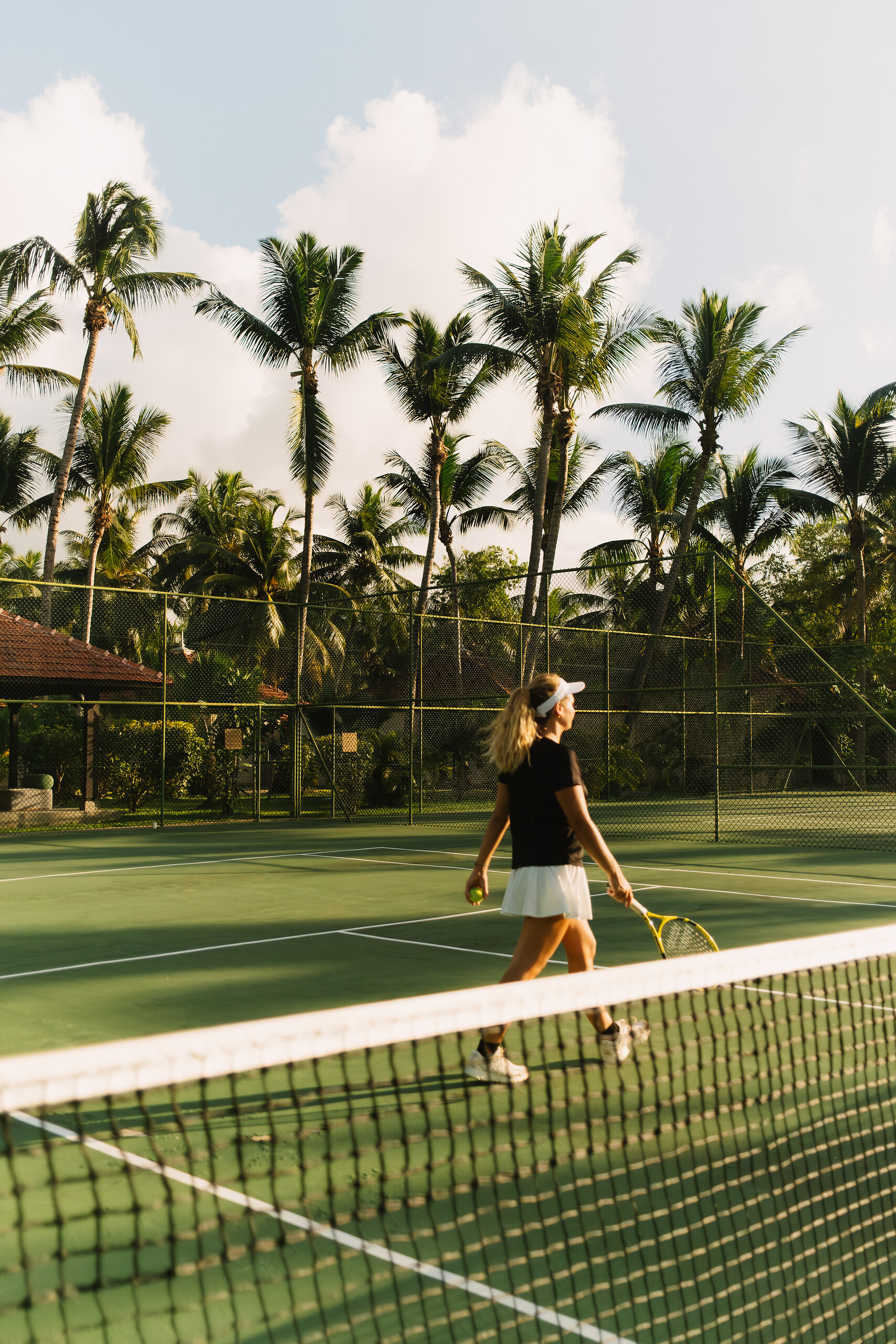 Free access to tennis courts