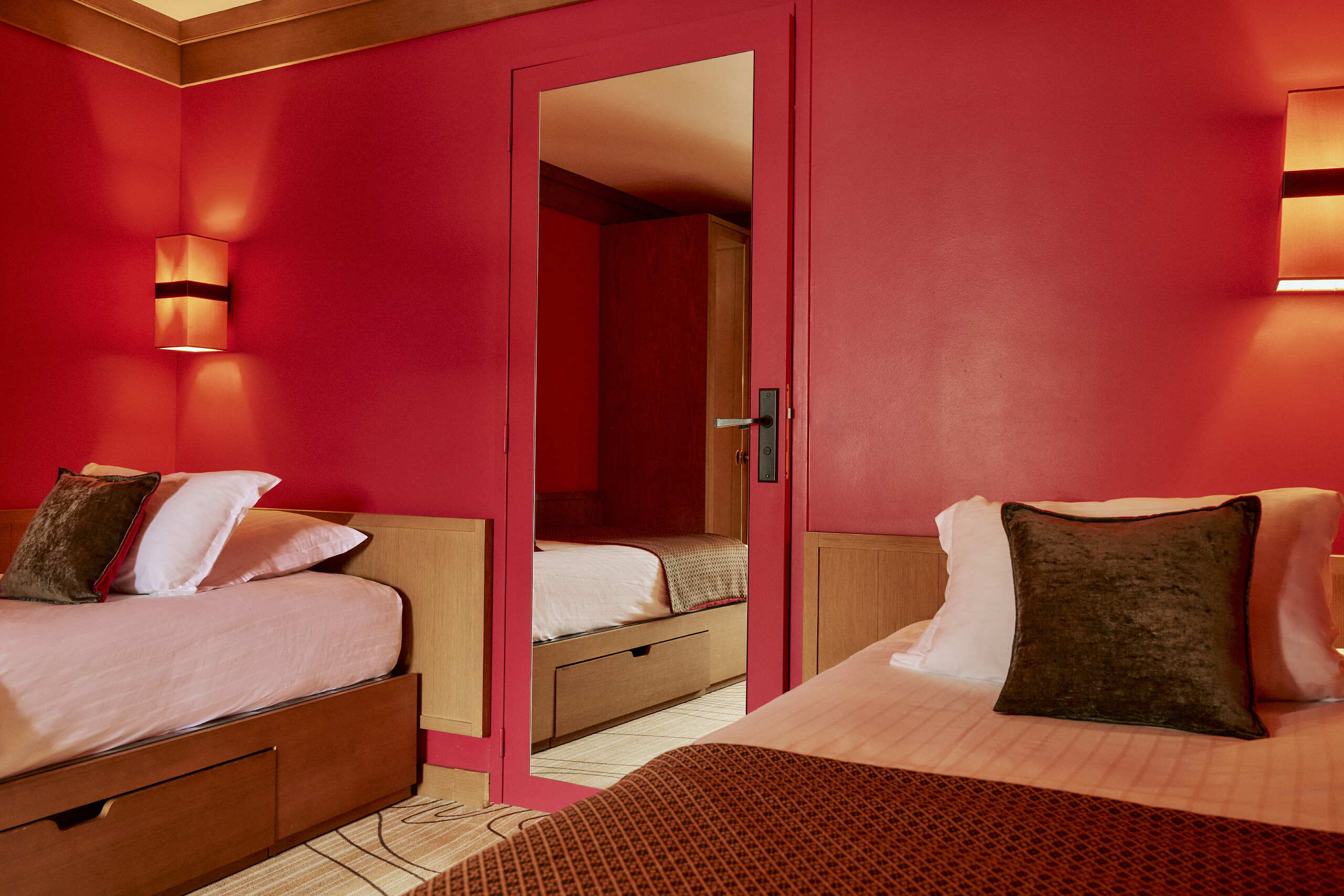 Exclusive Collection Space, Family Suite