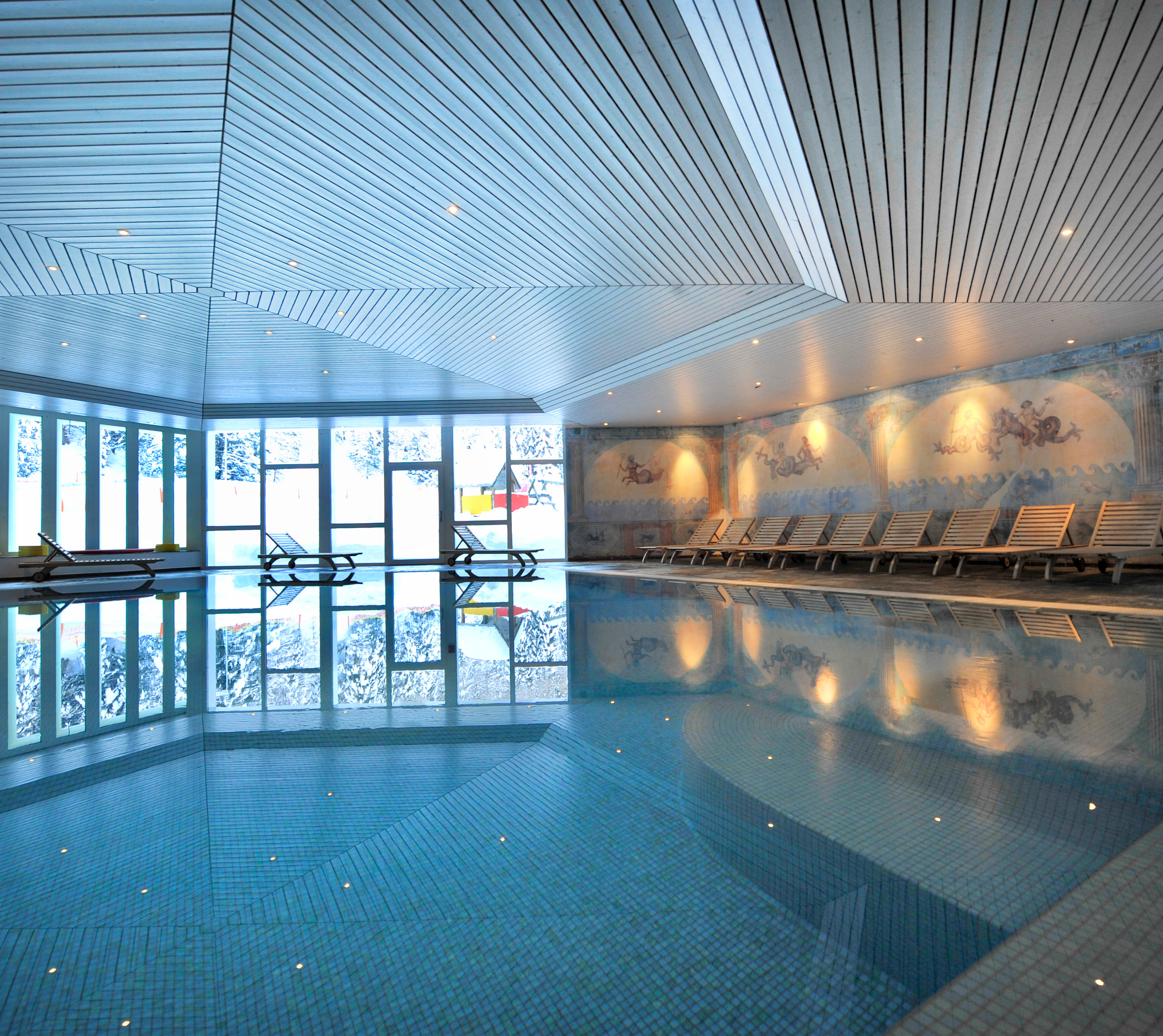 Piscine intérieure