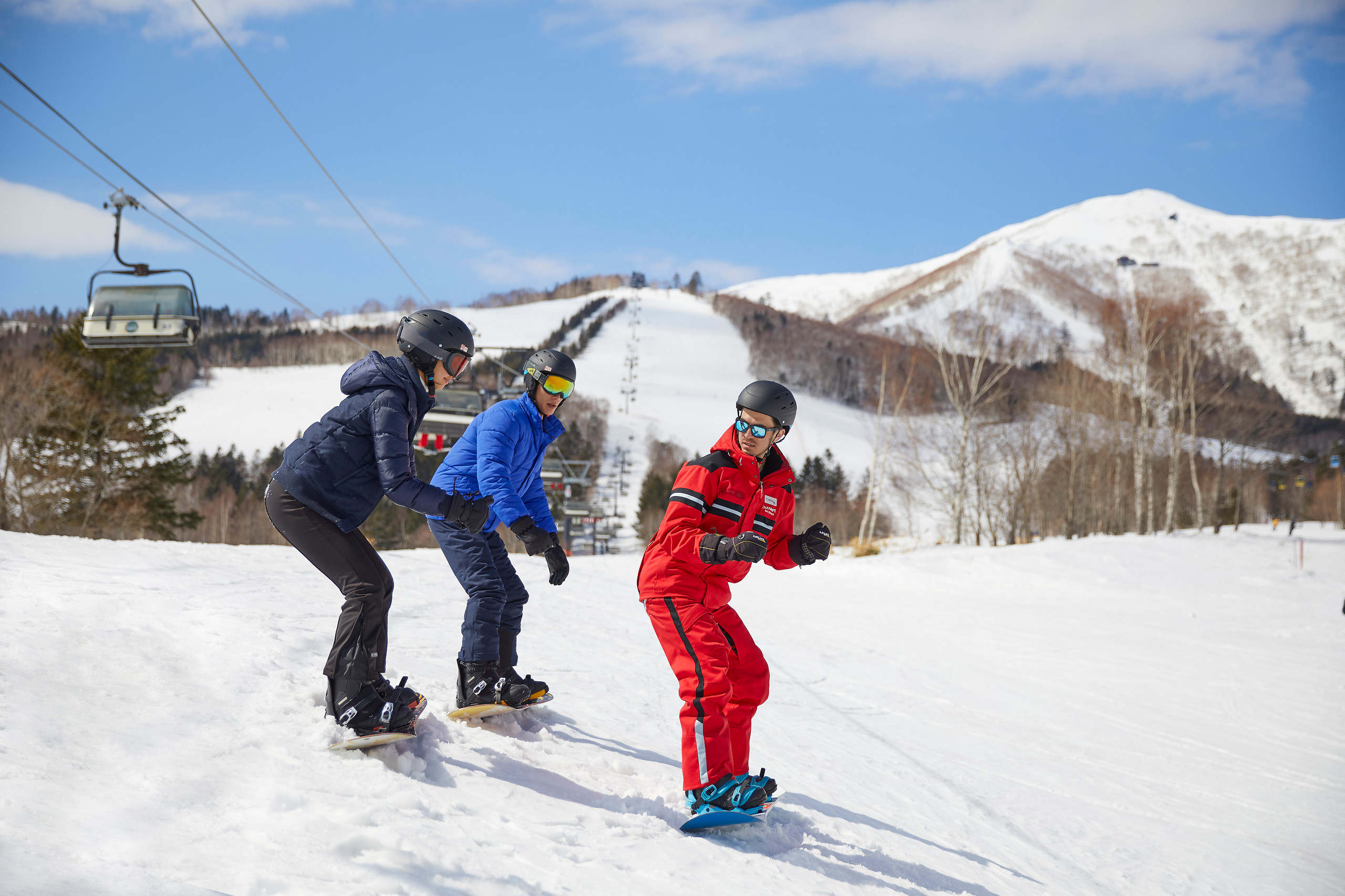 Private snowboard lessons  for 3/4 people
