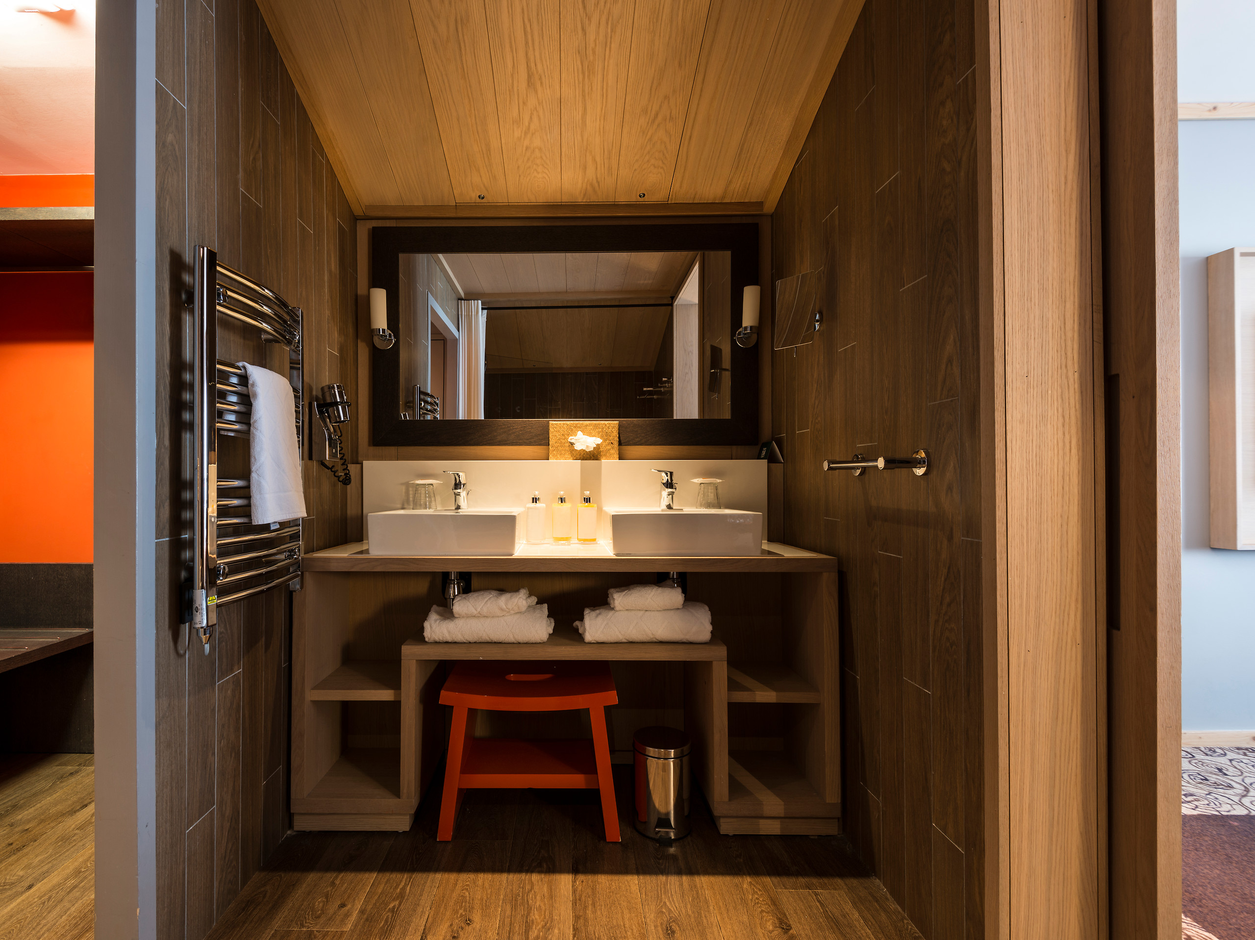 Interconnecting Superior Rooms